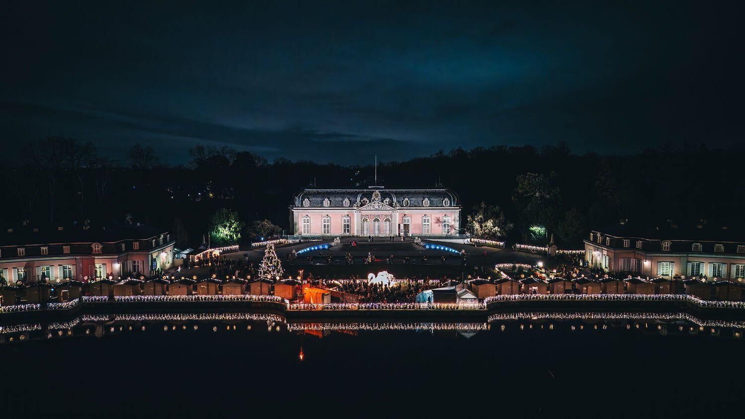 Naar pagina Kerstmarkt bij kasteel Benrath