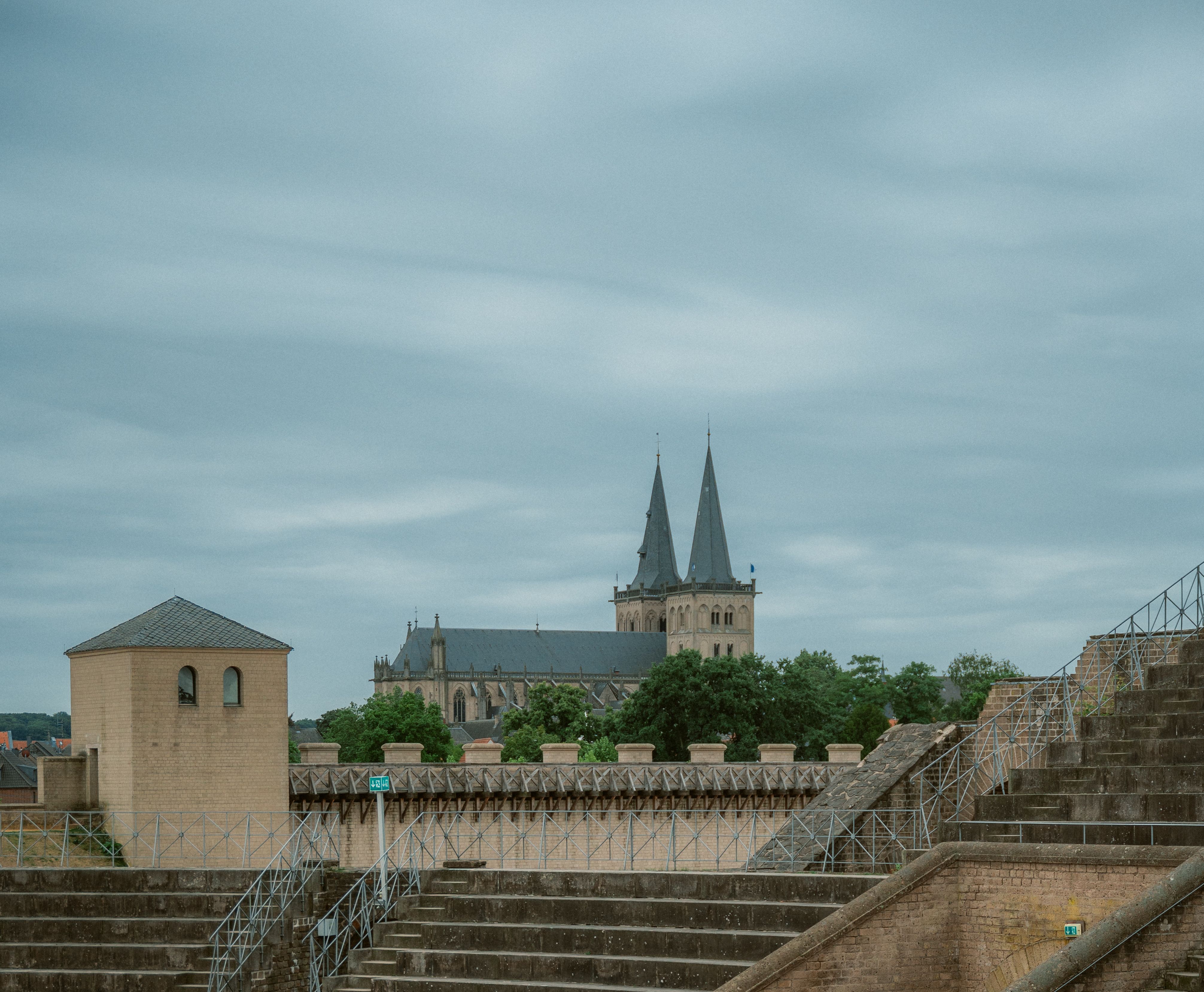 Amphitheater mit Blick auf den Dom