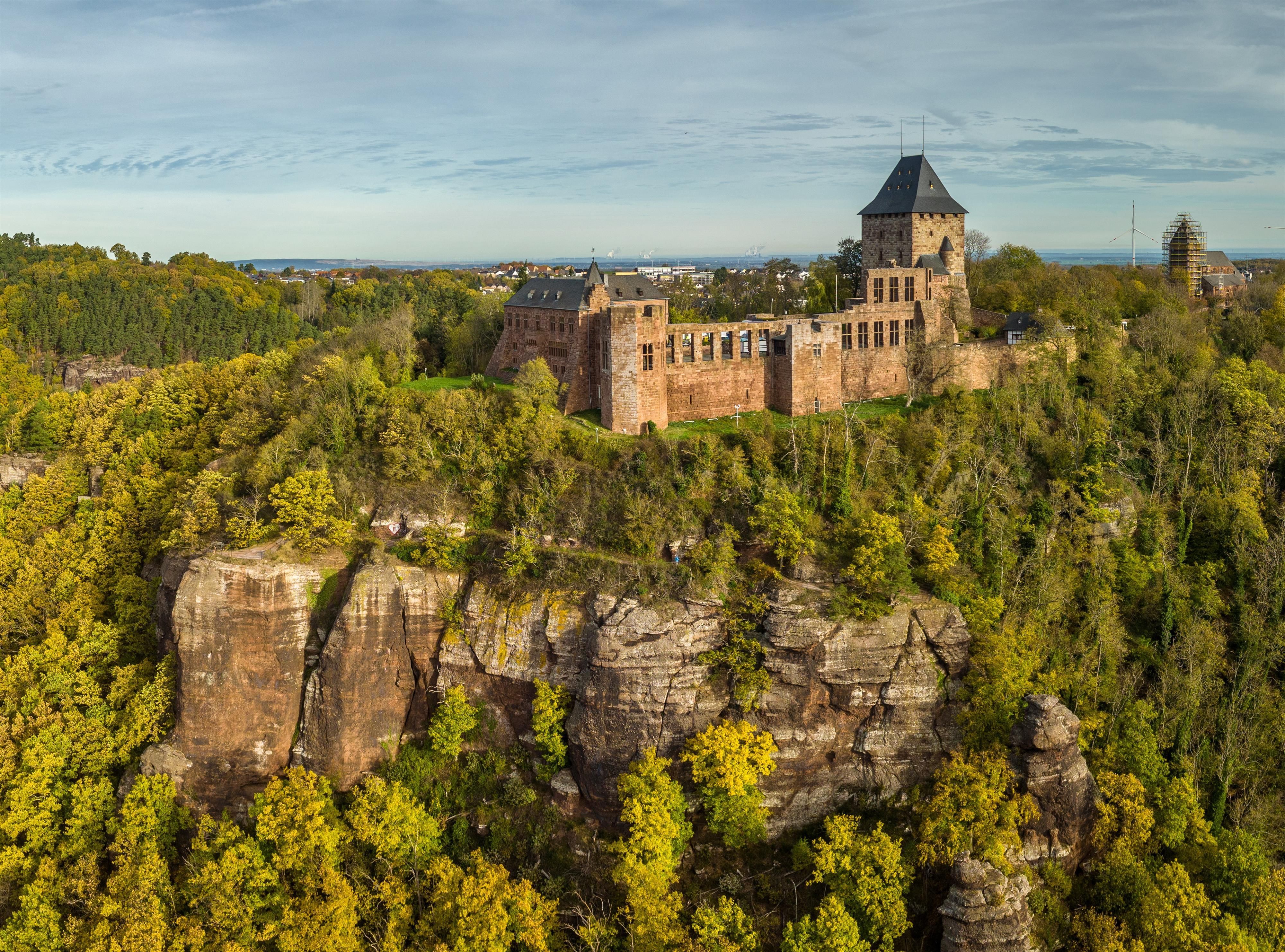 P_Eifel Tourismus GmbH, Dominik Ketz_blick-auf-burg-nideggen
