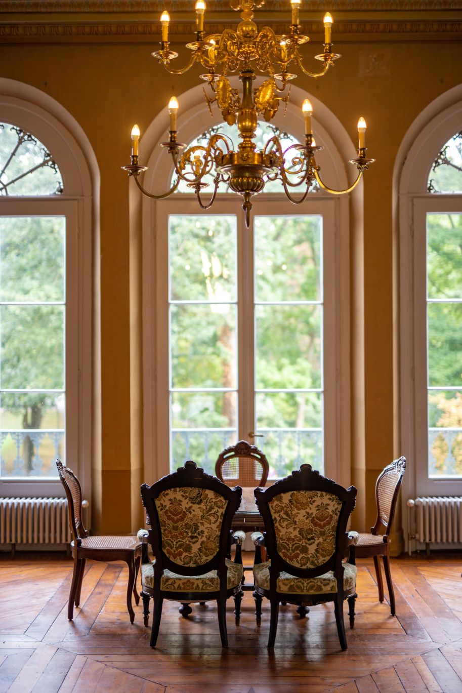 Prachtig ingerichte interieurs van het Museum Kurhaus Kleve