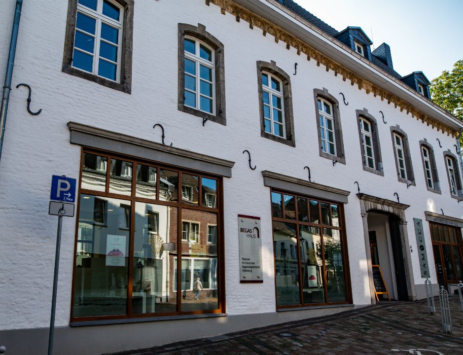 Het Begas Haus is van buitenaf niet te zien