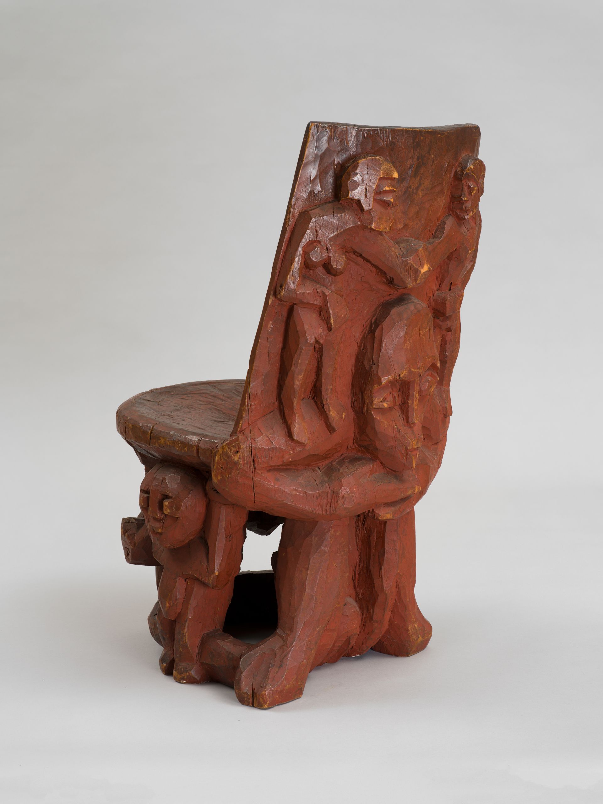 Ernst Ludwig Kirchner, Stoel II, met een zittende vrouw en een staand paar als rugleuning, 1920