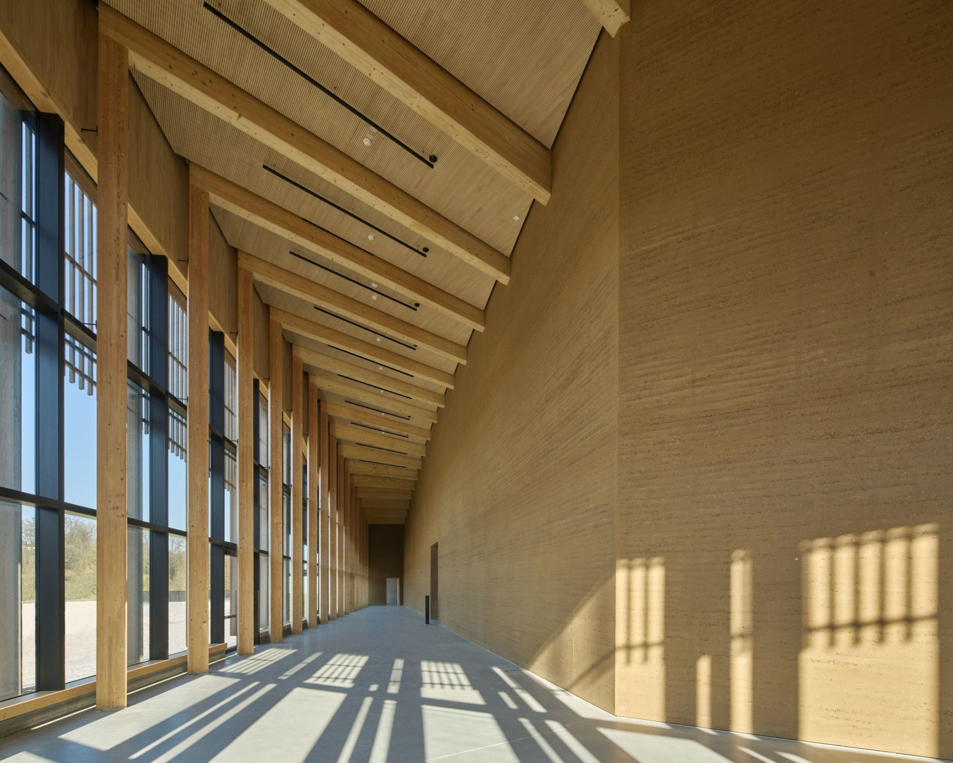 De materialen klei, hout en beton werden op duurzame wijze verwerkt in het nieuwe forum van het LWL-museum Hellerlecht