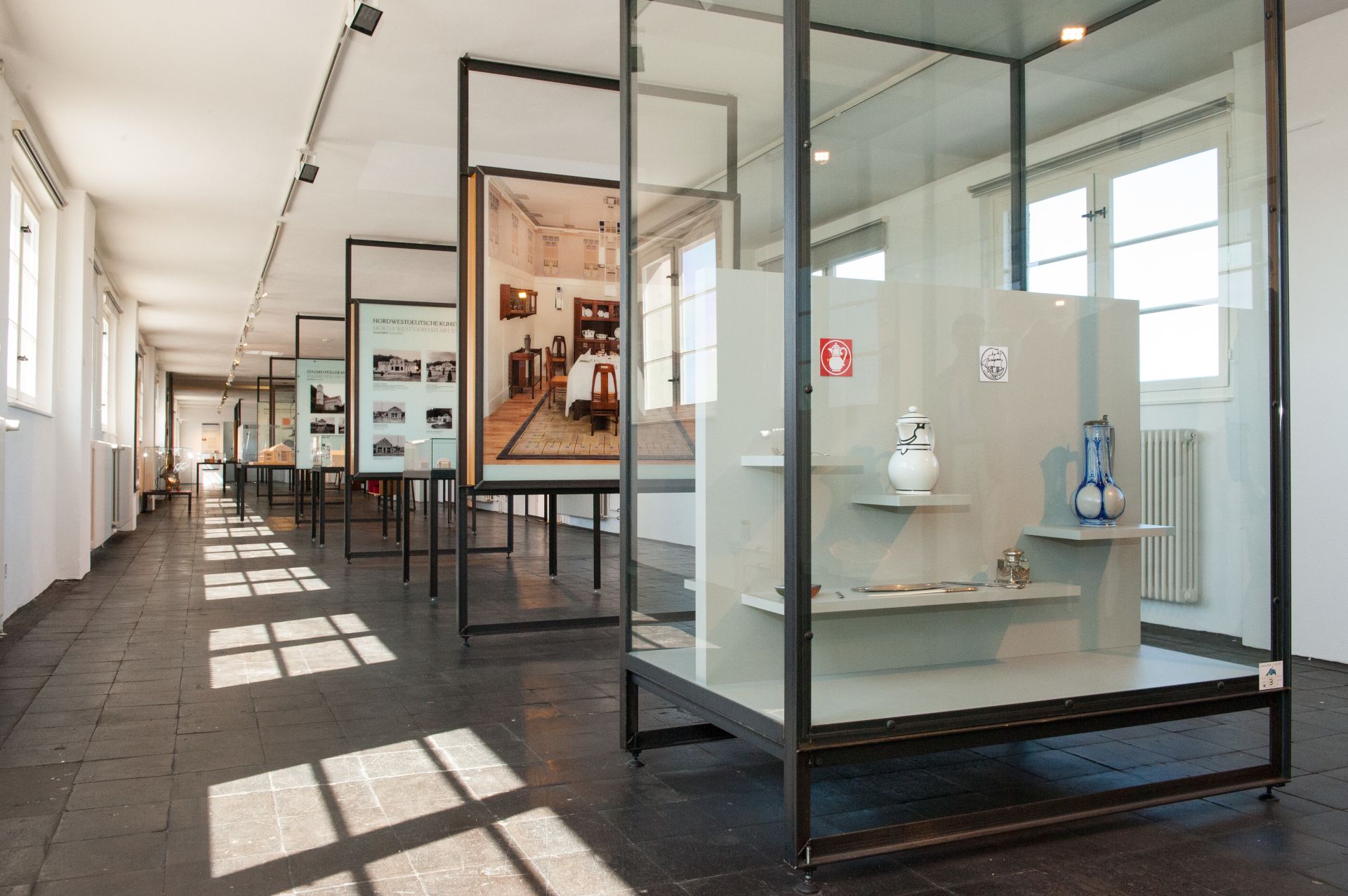 De permanente tentoonstelling in het Peter Behrens-gebouw in Oberhausen toont originele ontwerpen, architectuurmodellen en foto's van sterarchitect Peter Behrens.