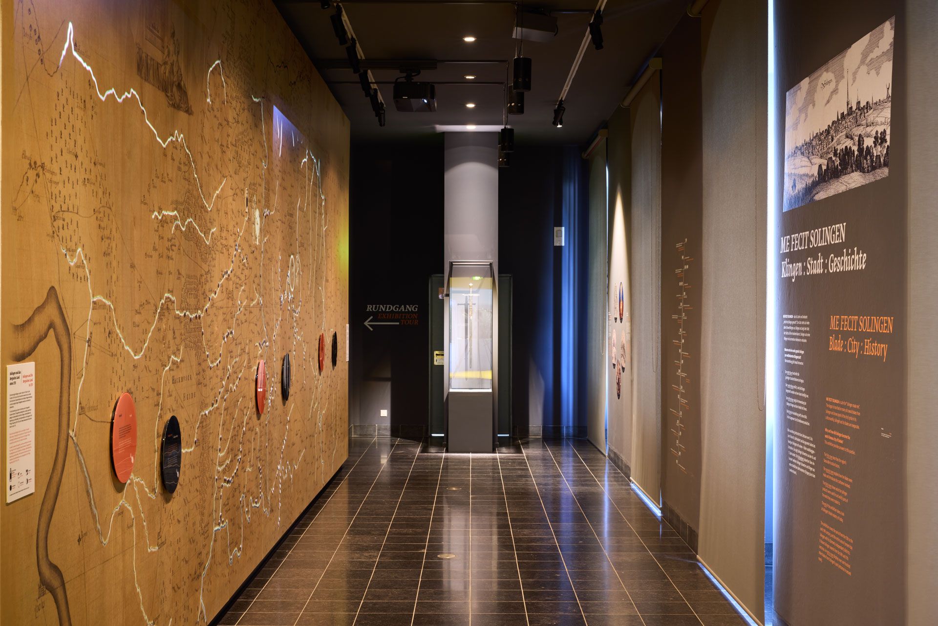 De permanente tentoonstelling in het Duitse Blade Museum Solingen heet "me fecit Solingen" ("Solingen schiep mij").