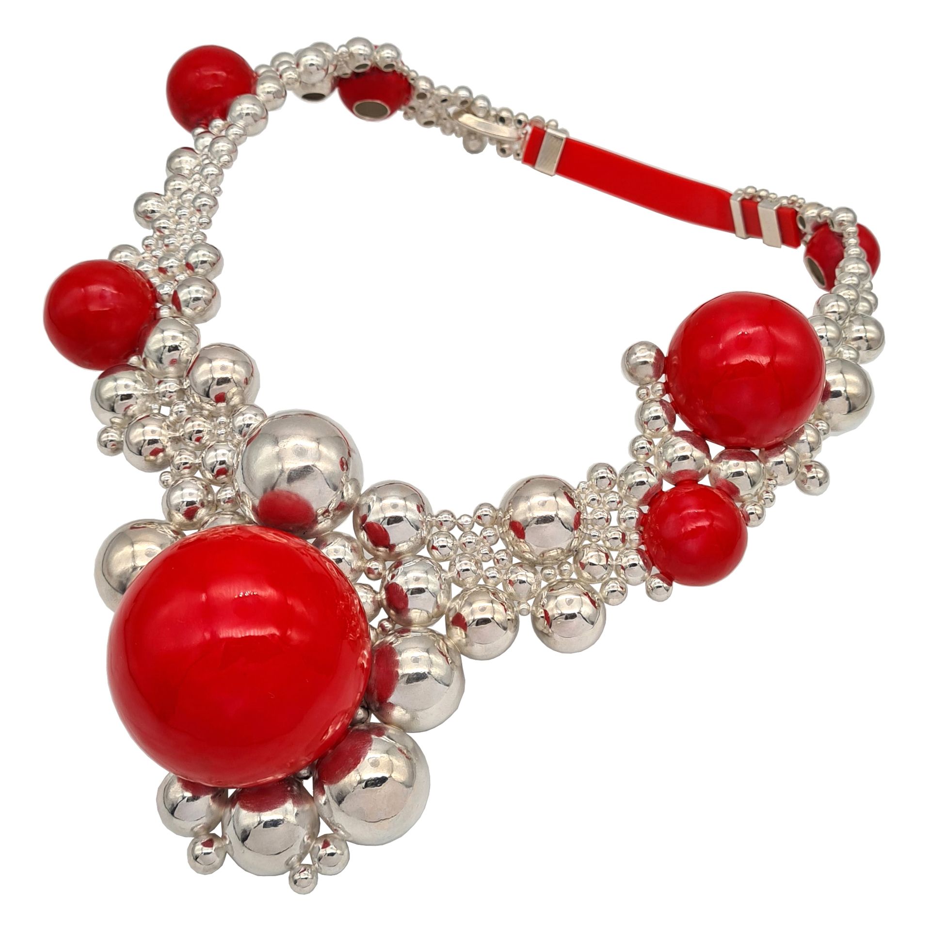 Naar pagina Von Louise Bourgeois bis Yoko Ono. Schmuck von Künstlerinnen