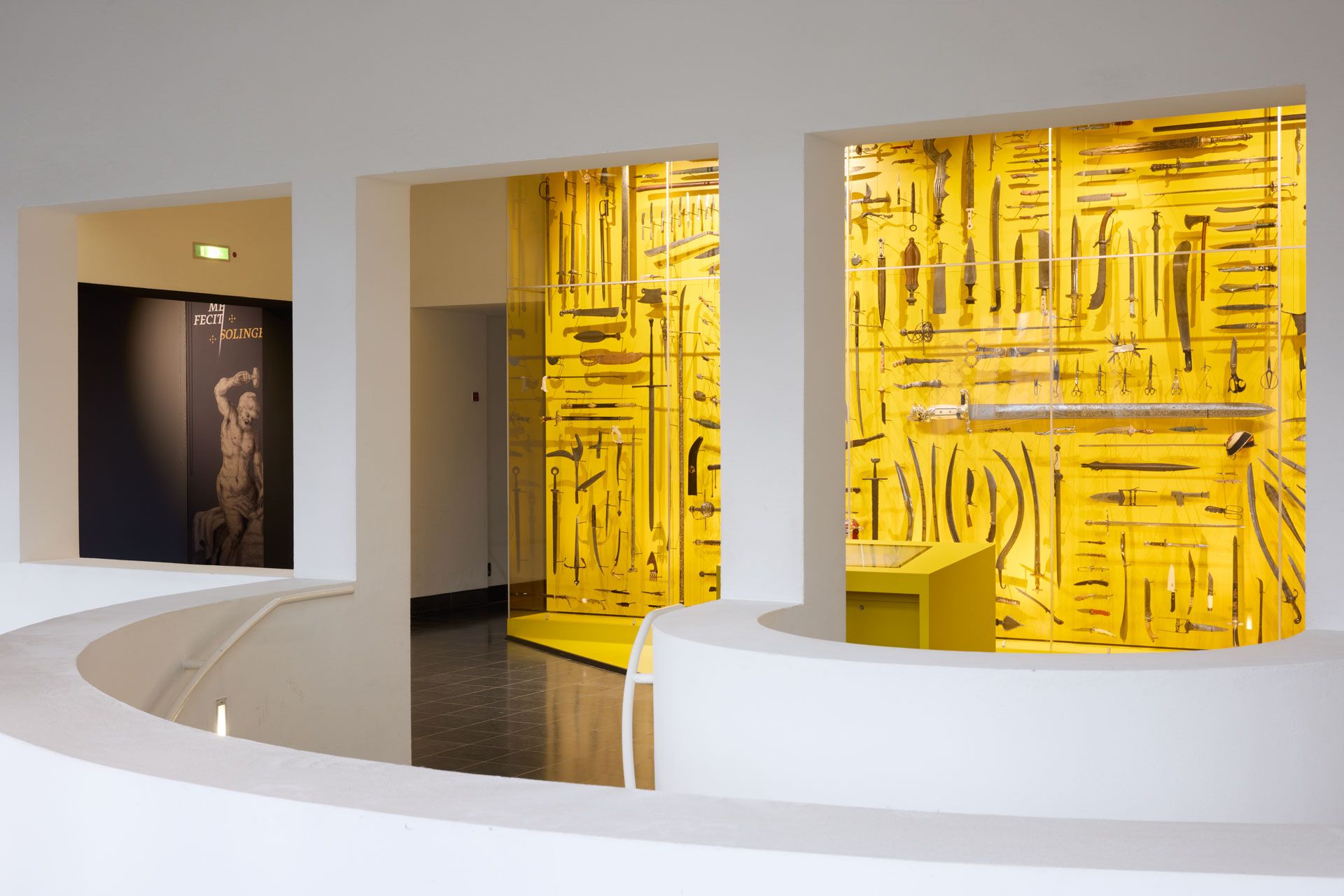 Wimmelwand in het Duitse messenmuseum in Solingen