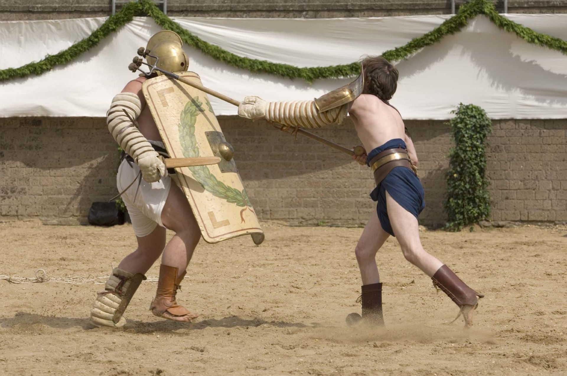 Romeinse gladiatoren strijden tegen elkaar in showgevechten