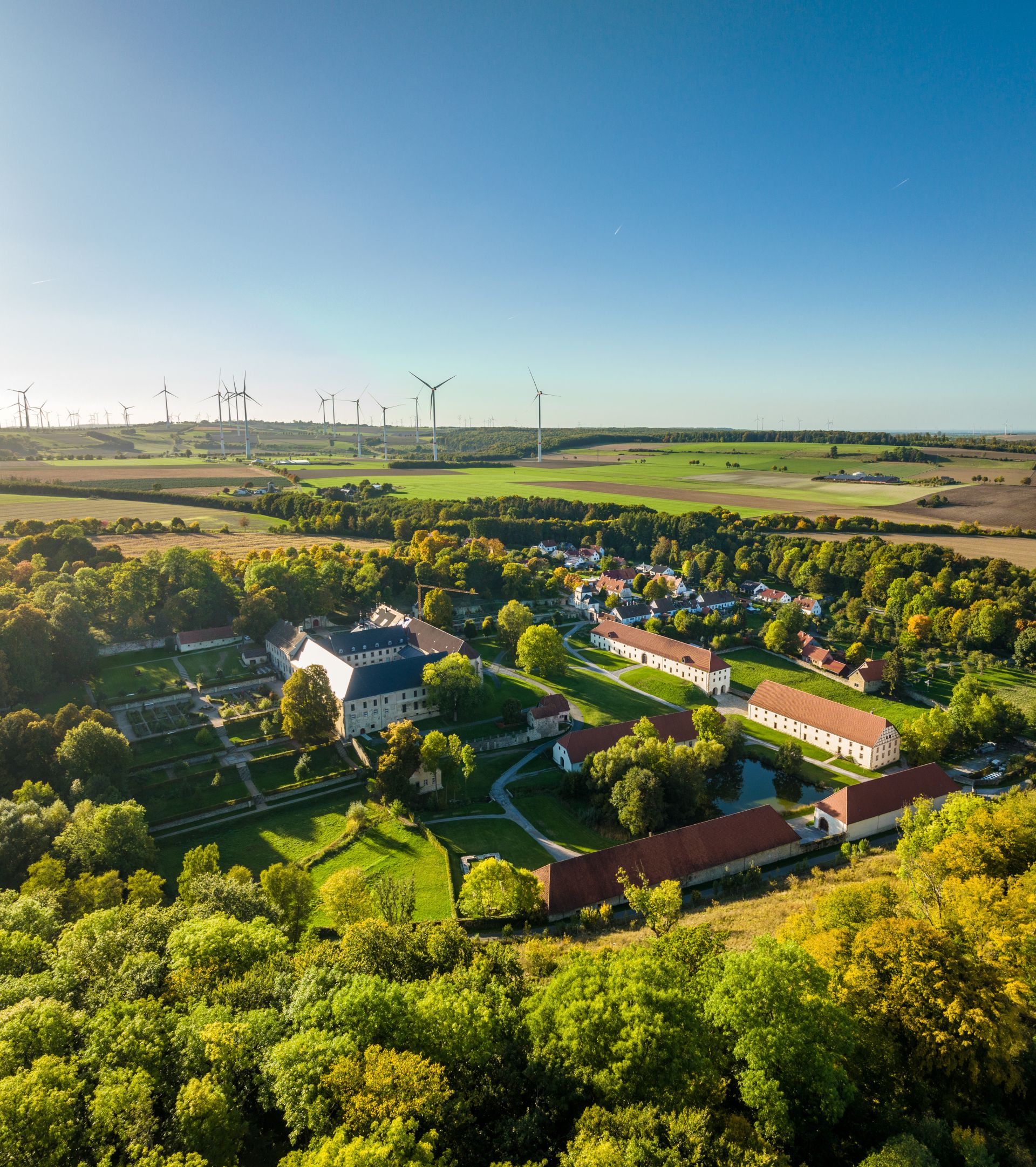Het bijna volledig bewaard gebleven kloostercomplex Dalheim herbergt het enige staatsmuseum voor kloosterlijke cultuurgeschiedenis in Duitsland.