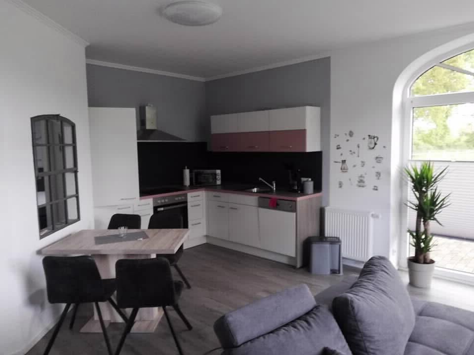 Keuken en woonkamer in het appartement Kastanienallee